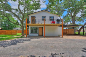 Pancho and Lefty's - Happy Days Escape, Wimberley